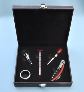 Engravable Premium Rosewood Wine Connoisseur Corkscrew Set with Case